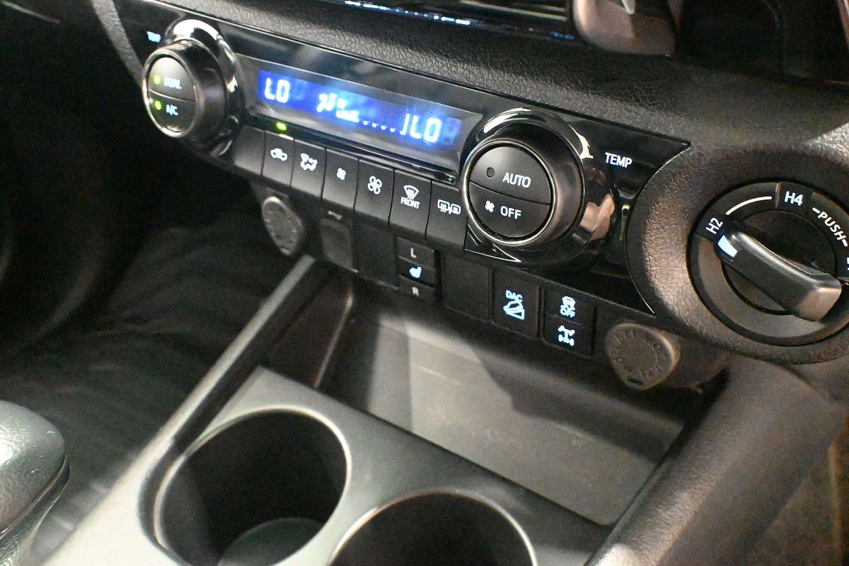 2022 Toyota Hilux SR5 GUN126R 4X4