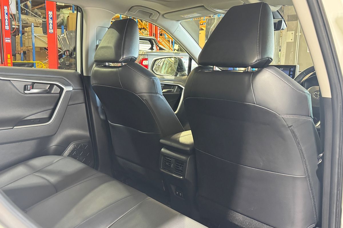 2022 Toyota RAV4 Cruiser AXAH52R