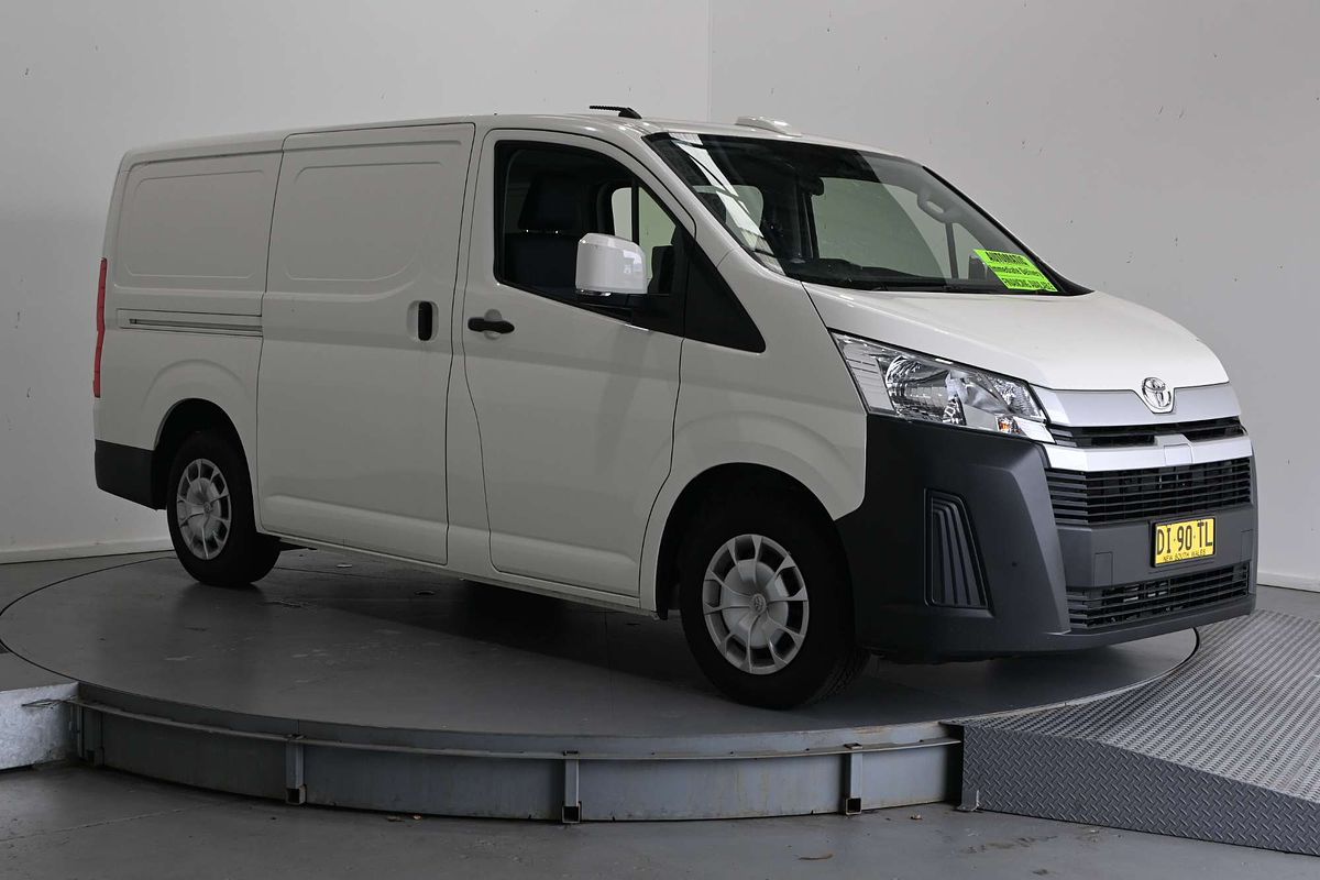 2024 Toyota Hiace GDH300R