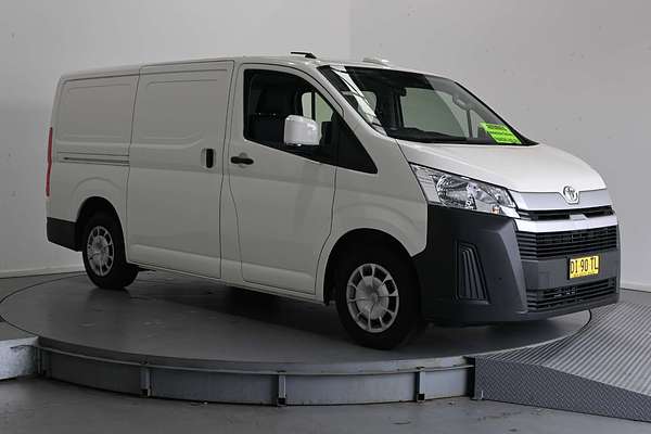 2024 Toyota Hiace GDH300R