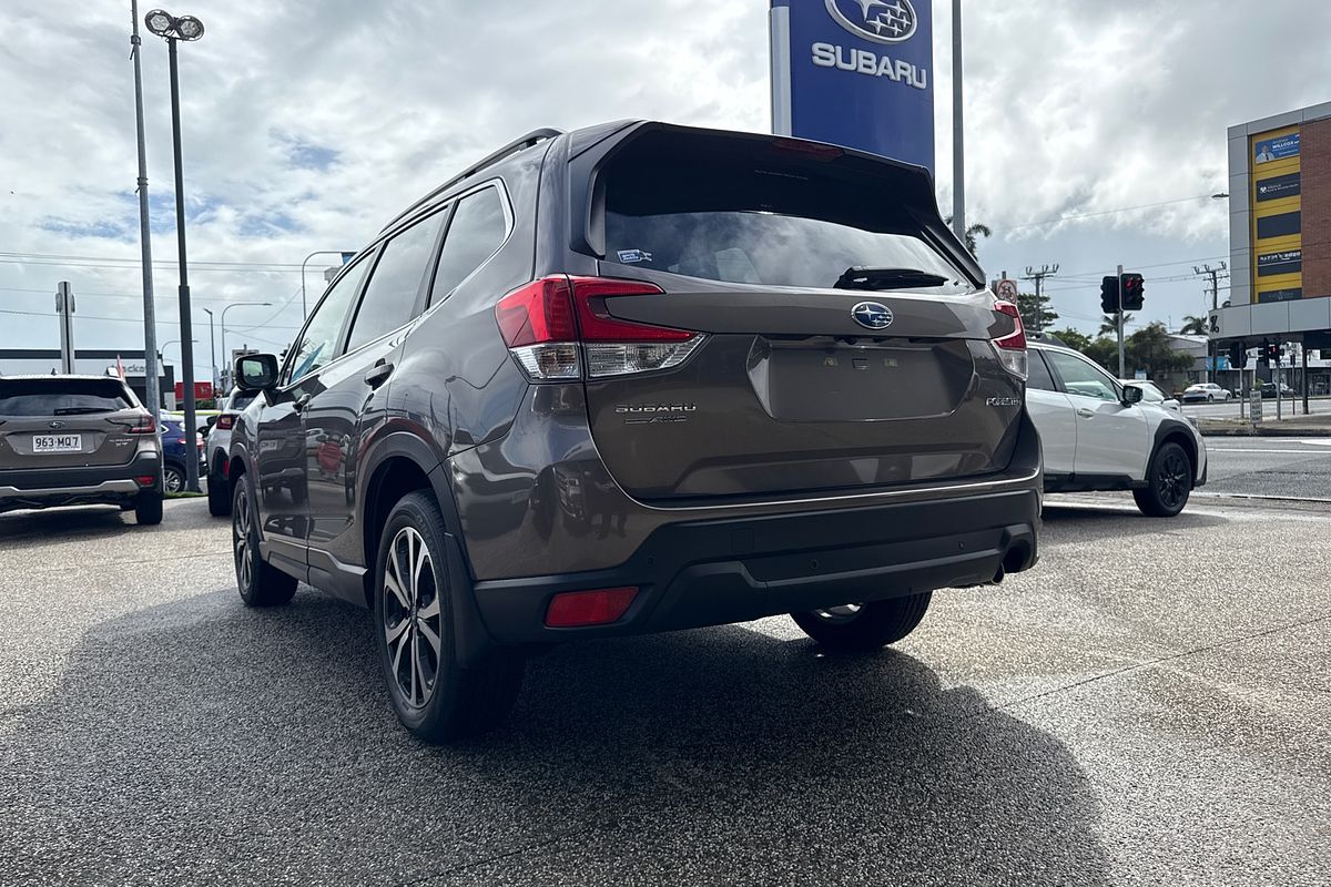 2024 Subaru Forester 2.5i Premium S5