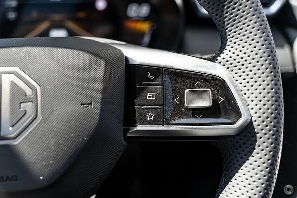 2025 MG ZS Essence ZS32