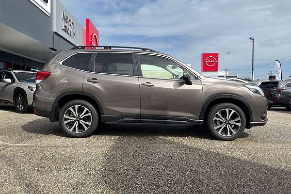 2024 Subaru Forester 2.5i Premium S5