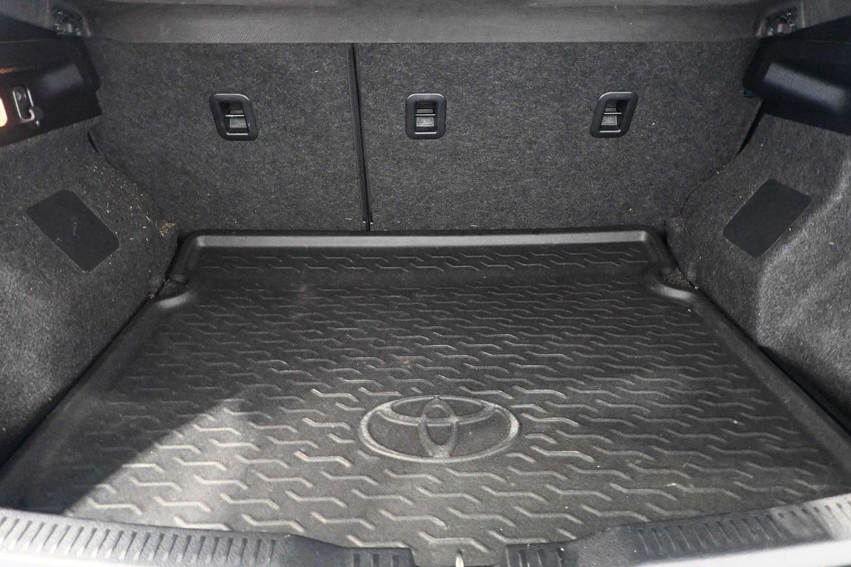 2017 Toyota Corolla Ascent Sport ZRE182R