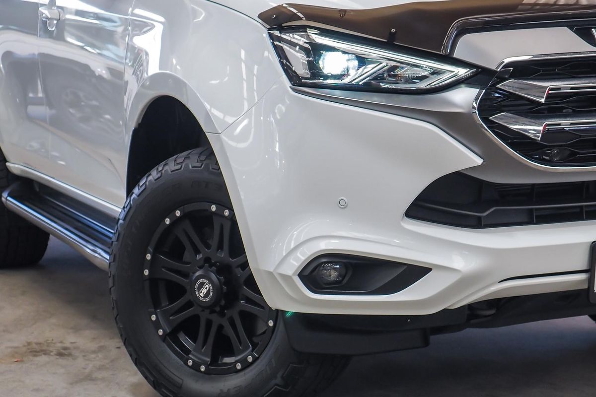 2022 Isuzu MU-X LS-T