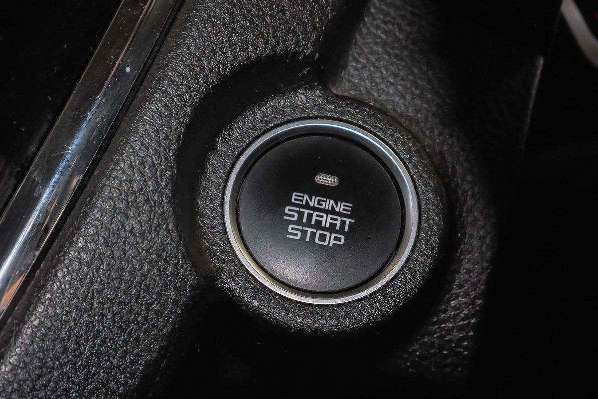 2022 Isuzu MU-X LS-T