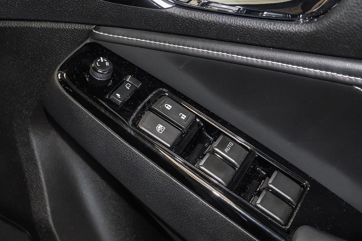2022 Isuzu MU-X LS-T