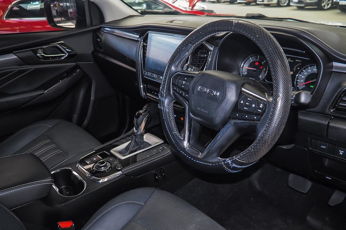 2022 Isuzu MU-X LS-T