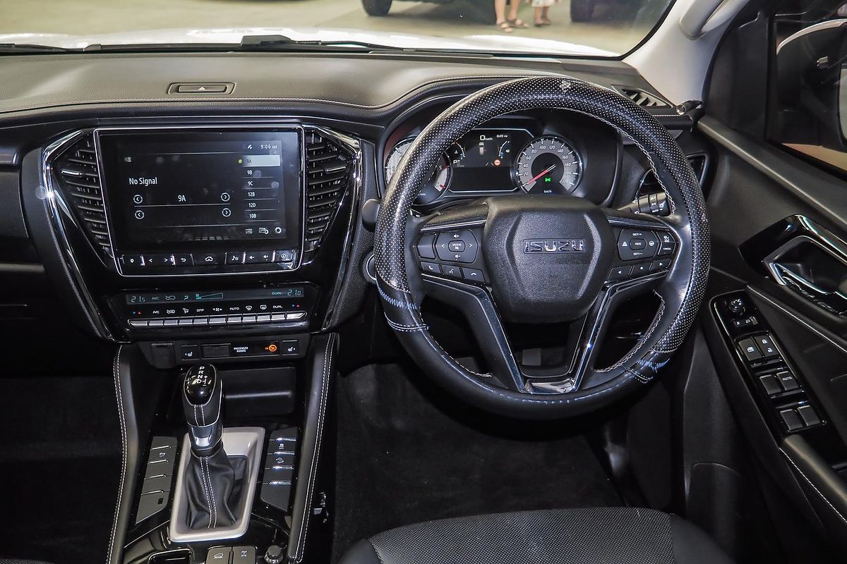 2022 Isuzu MU-X LS-T