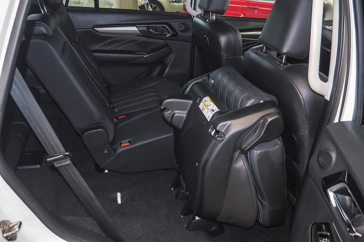 2022 Isuzu MU-X LS-T