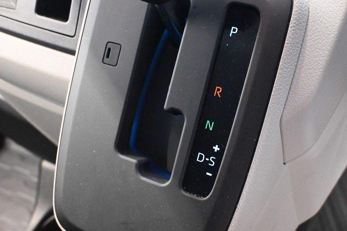 2024 Toyota Hiace GDH300R LWB