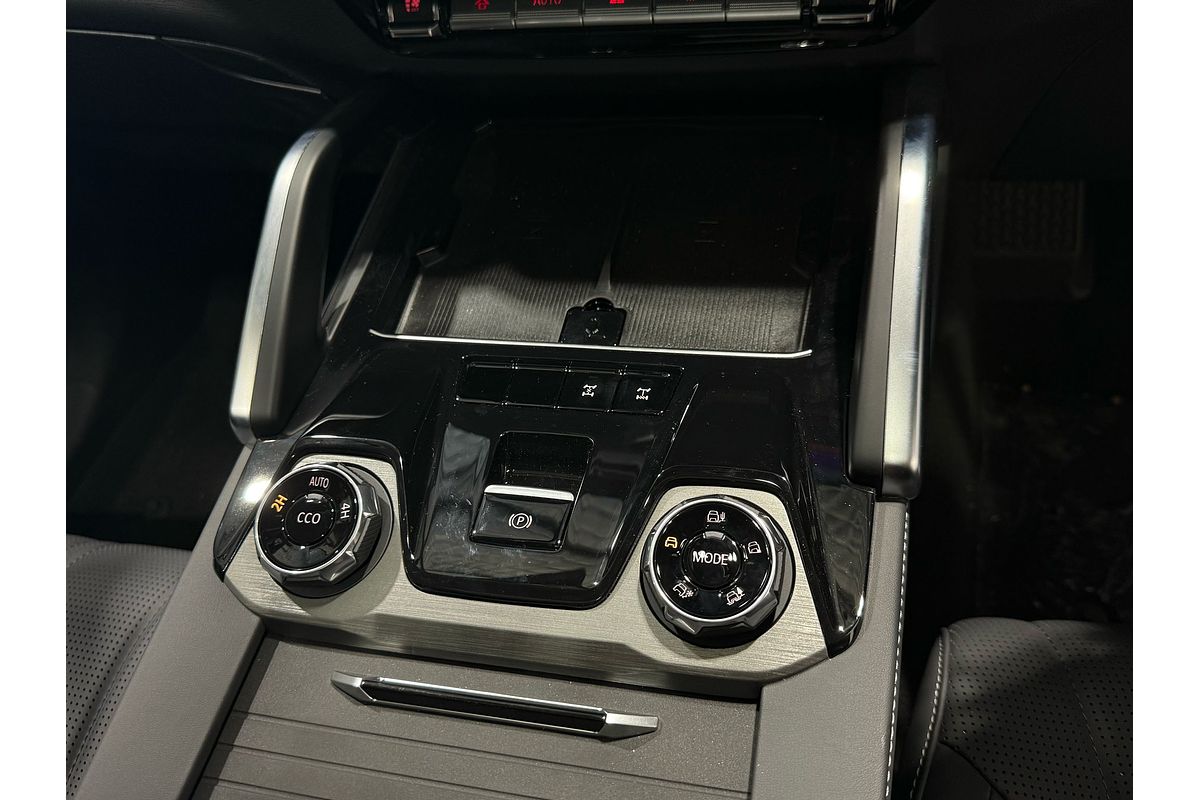 2025 LDV D90 Executive SV9A