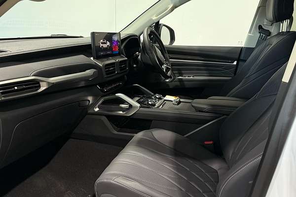 2025 LDV D90 Executive SV9A