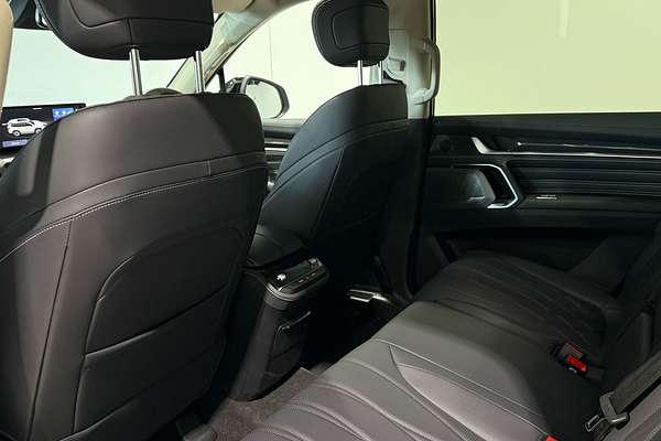 2025 LDV D90 Executive SV9A