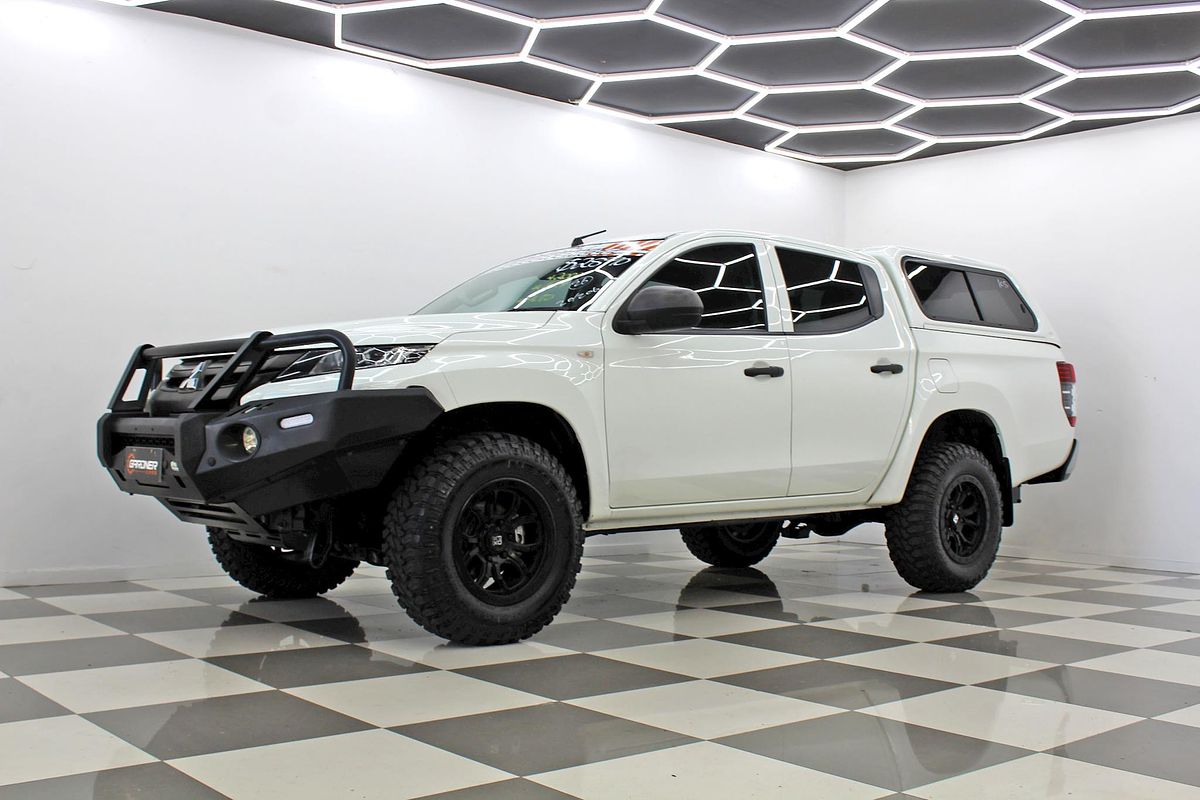2020 Mitsubishi Triton GLX MR 4X4