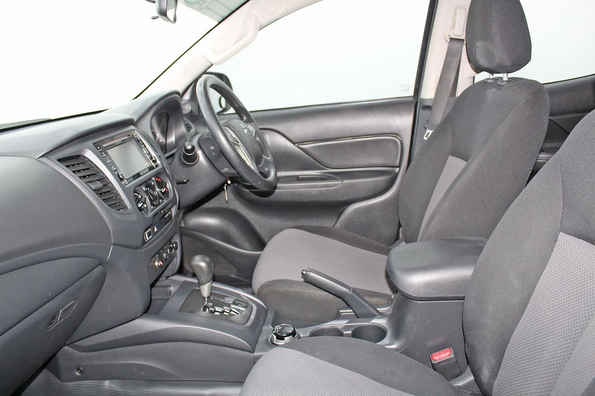 2020 Mitsubishi Triton GLX MR 4X4