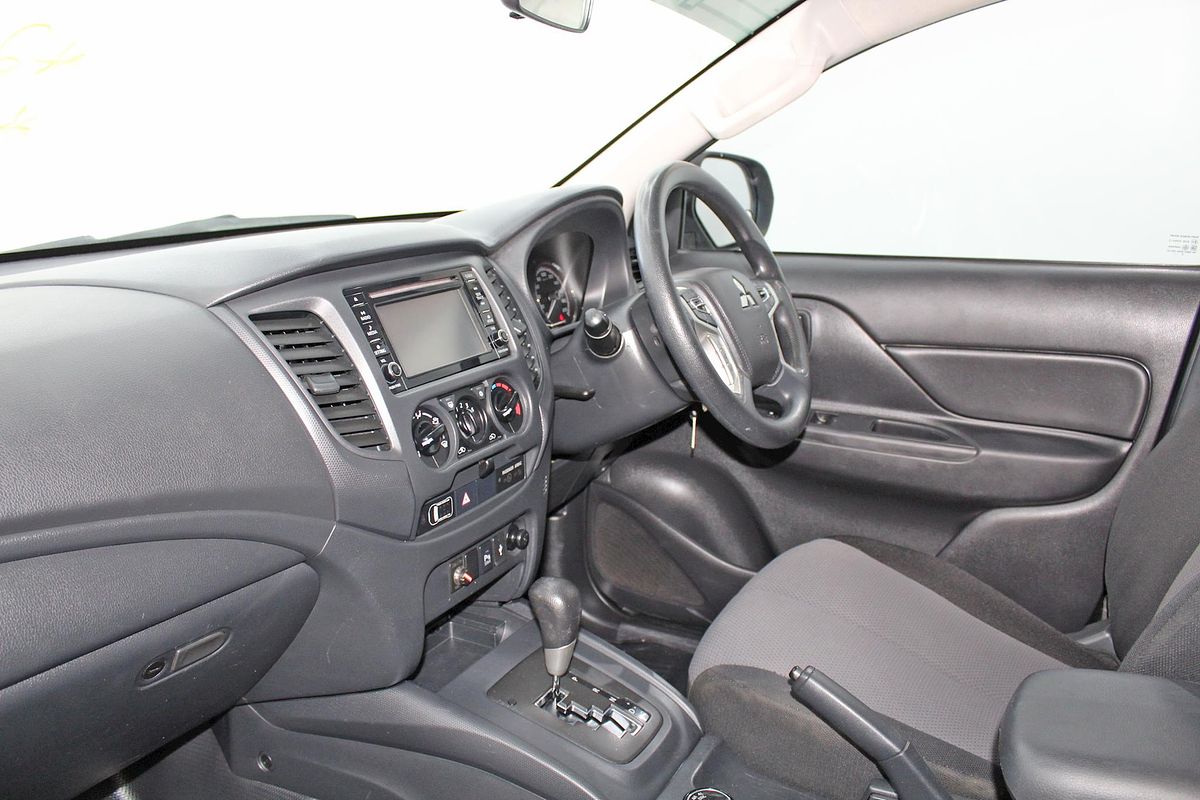 2020 Mitsubishi Triton GLX MR 4X4