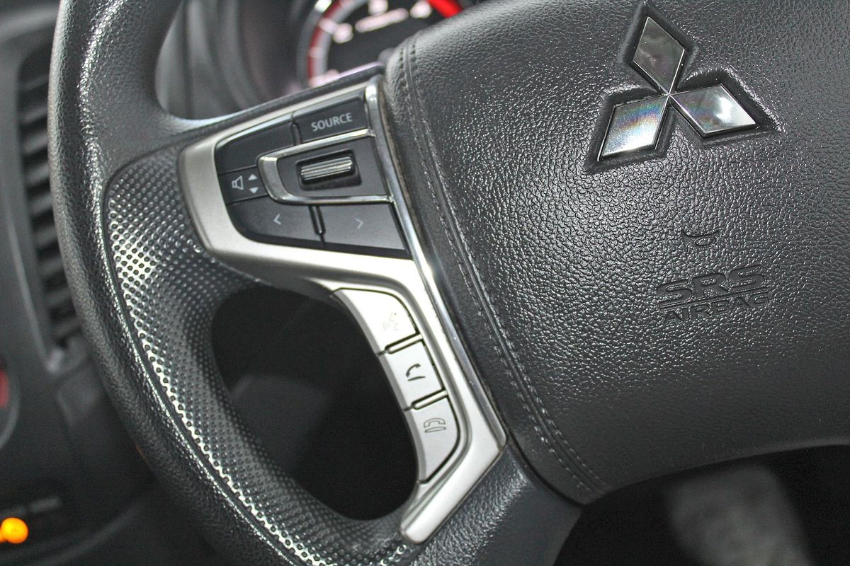 2020 Mitsubishi Triton GLX MR 4X4