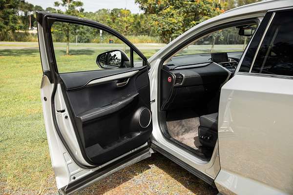 2016 Lexus NX NX300h Luxury AYZ15R