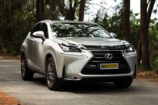 2016 Lexus NX NX300h Luxury AYZ15R
