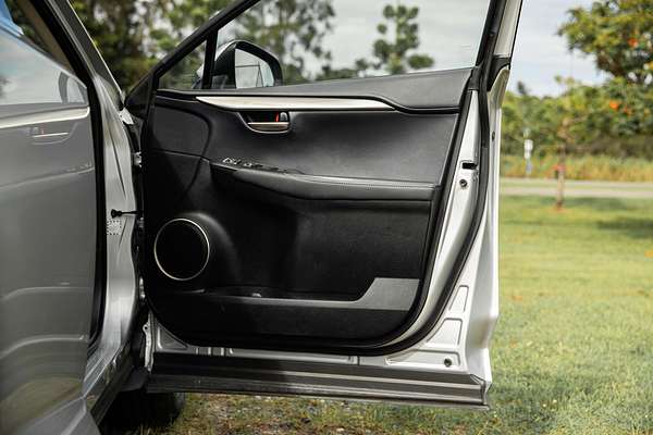 2016 Lexus NX NX300h Luxury AYZ15R
