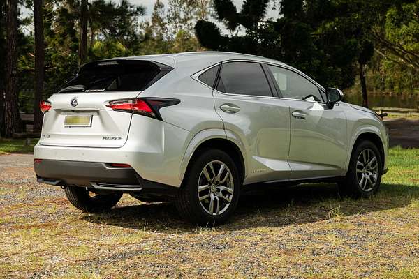2016 Lexus NX NX300h Luxury AYZ15R