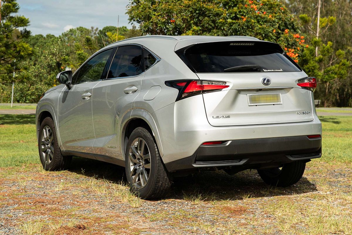 2016 Lexus NX NX300h Luxury AYZ15R