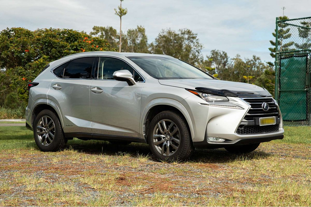 2016 Lexus NX NX300h Luxury AYZ15R