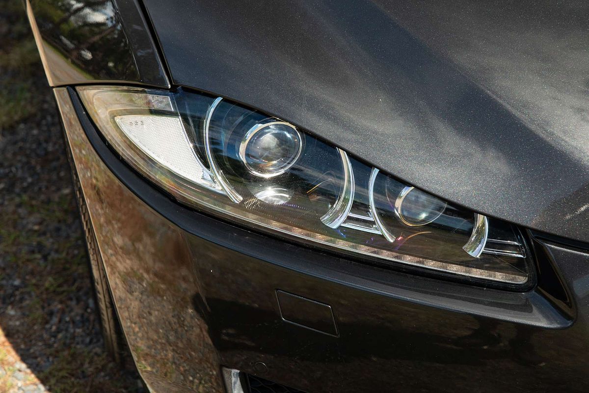 2013 Jaguar XF Premium Luxury X250
