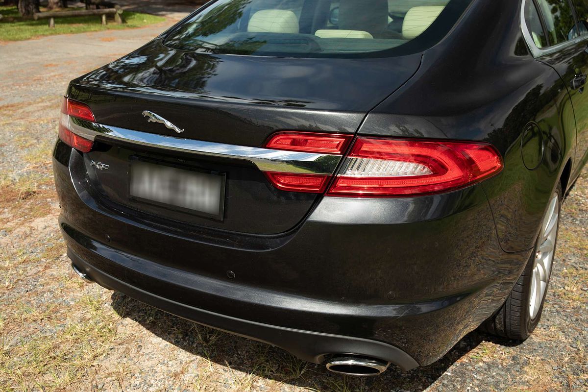 2013 Jaguar XF Premium Luxury X250
