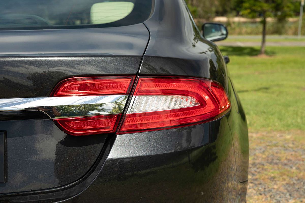 2013 Jaguar XF Premium Luxury X250
