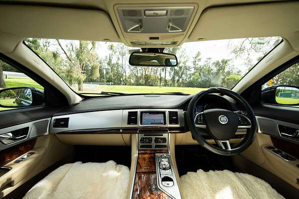 2013 Jaguar XF Premium Luxury X250
