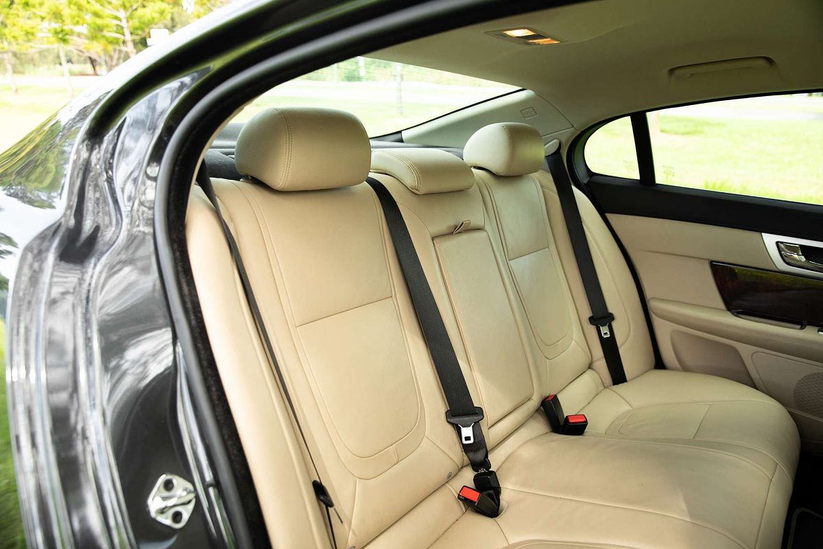 2013 Jaguar XF Premium Luxury X250