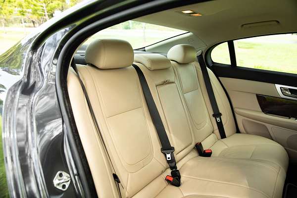 2013 Jaguar XF Premium Luxury X250