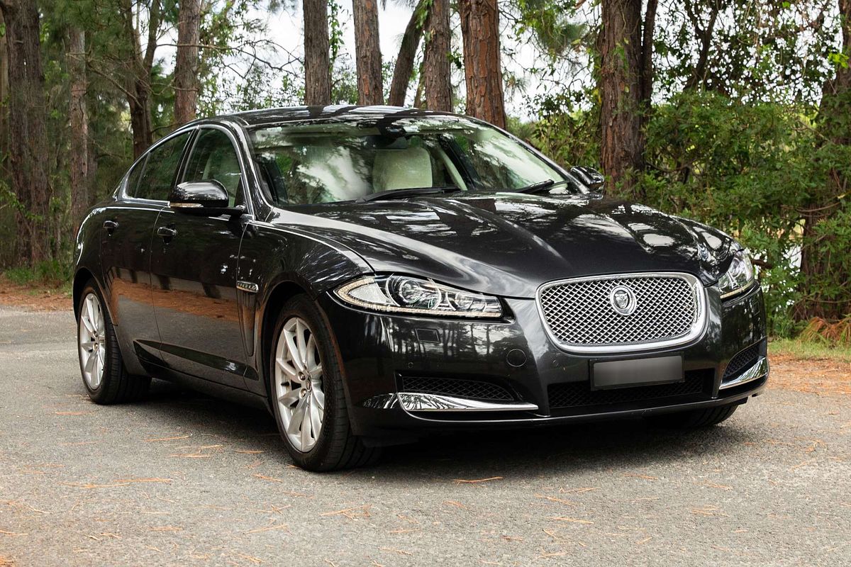 2013 Jaguar XF Premium Luxury X250