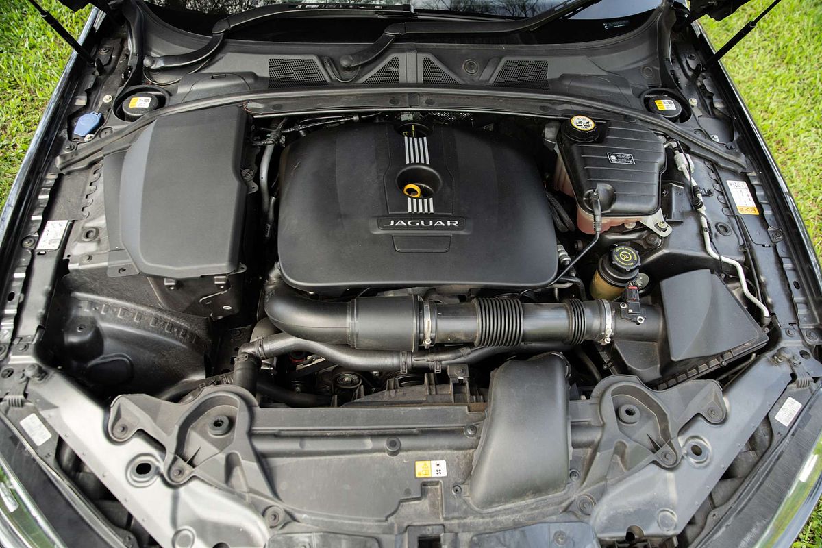 2013 Jaguar XF Premium Luxury X250