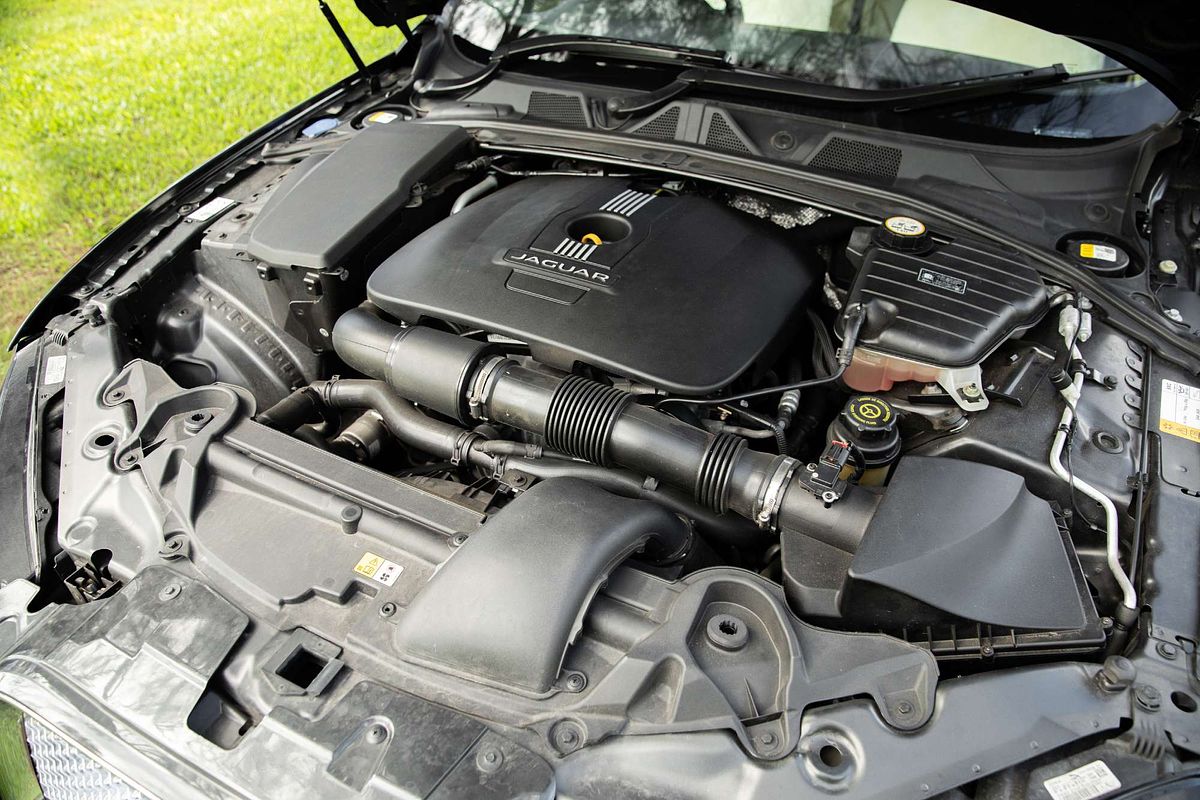 2013 Jaguar XF Premium Luxury X250