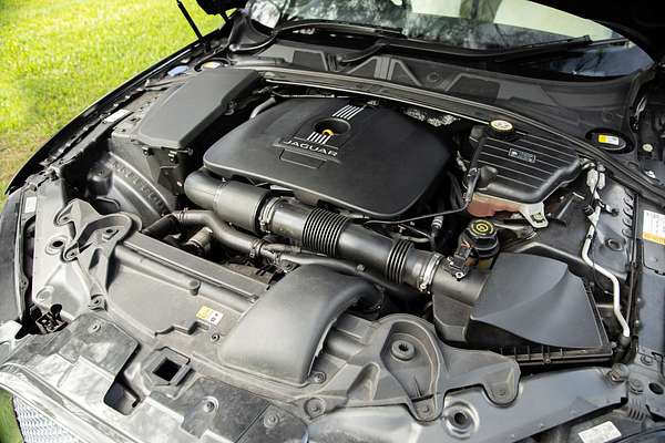 2013 Jaguar XF Premium Luxury X250