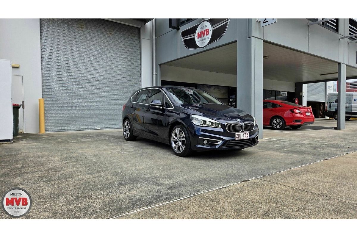 2014 BMW 225i Active Tourer Luxury Line F45