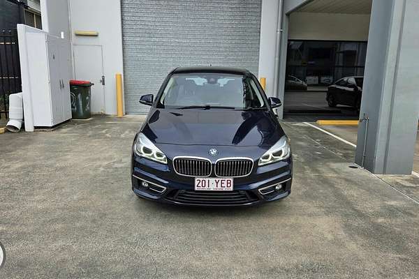 2014 BMW 225i Active Tourer Luxury Line F45