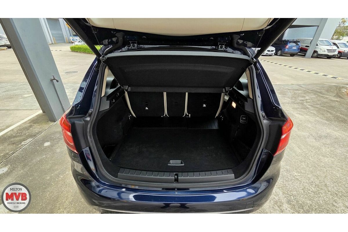 2014 BMW 225i Active Tourer Luxury Line F45