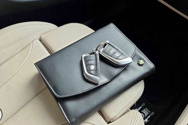 2014 BMW 225i Active Tourer Luxury Line F45