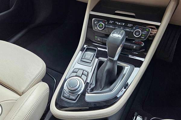 2014 BMW 225i Active Tourer Luxury Line F45