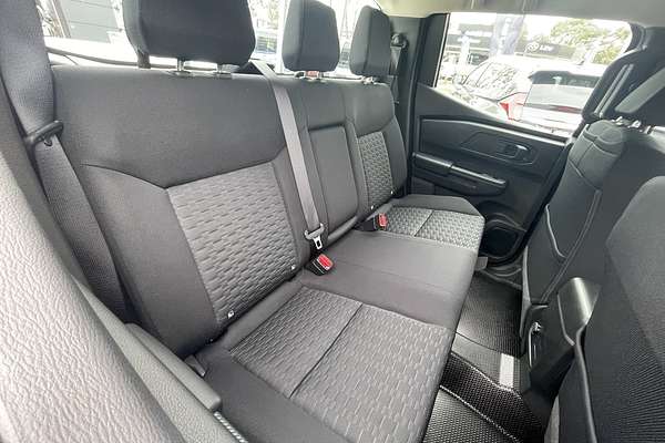 2024 Mitsubishi Triton GLX MV 4X4