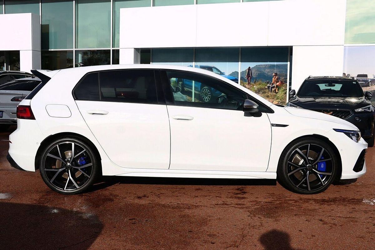 2024 Volkswagen Golf R 8
