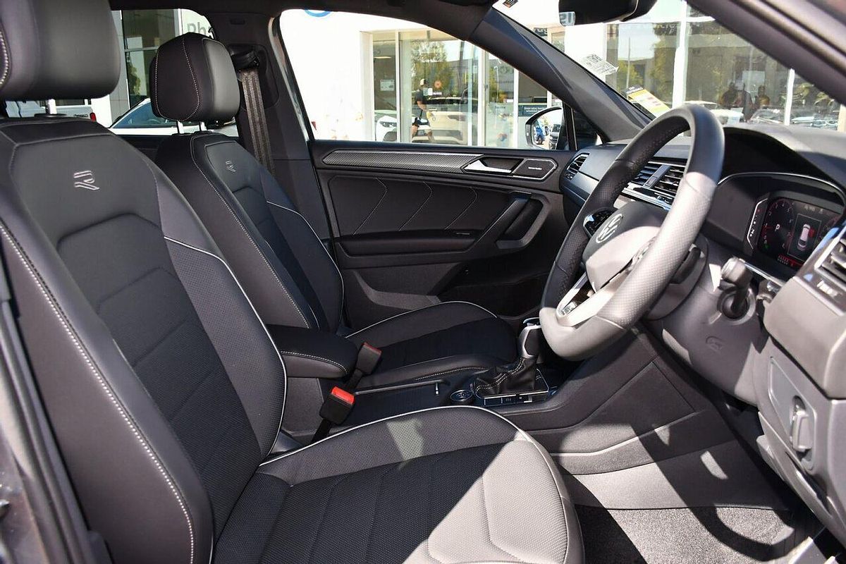 2024 Volkswagen Tiguan Wolfsburg Edition Allspace 5N