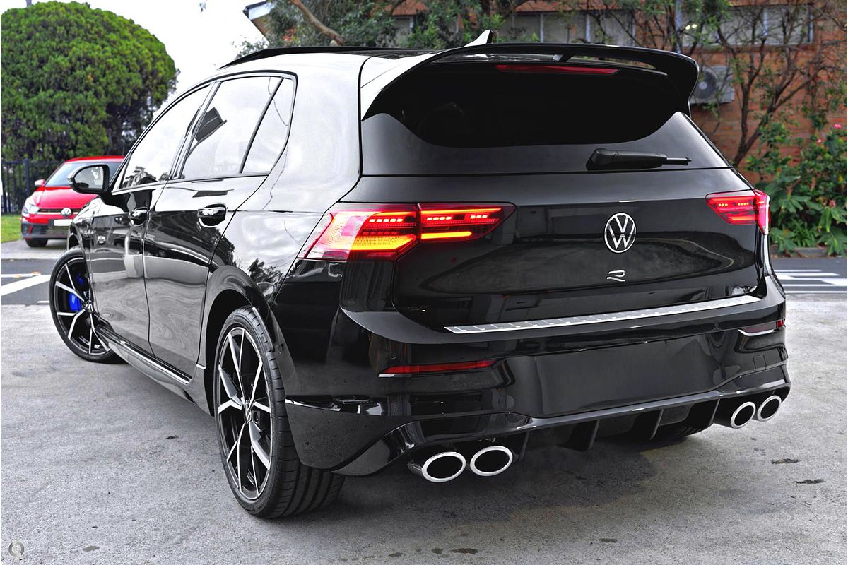 2024 Volkswagen Golf R 8