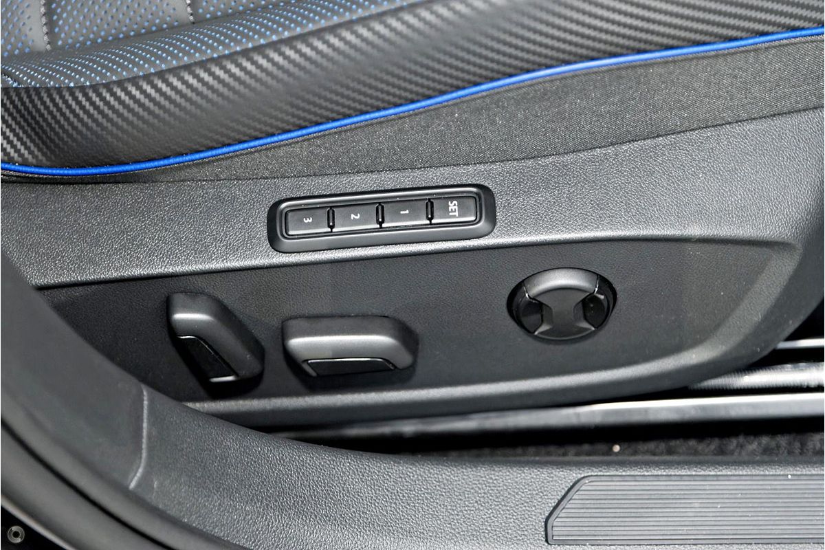 2024 Volkswagen Golf R 8