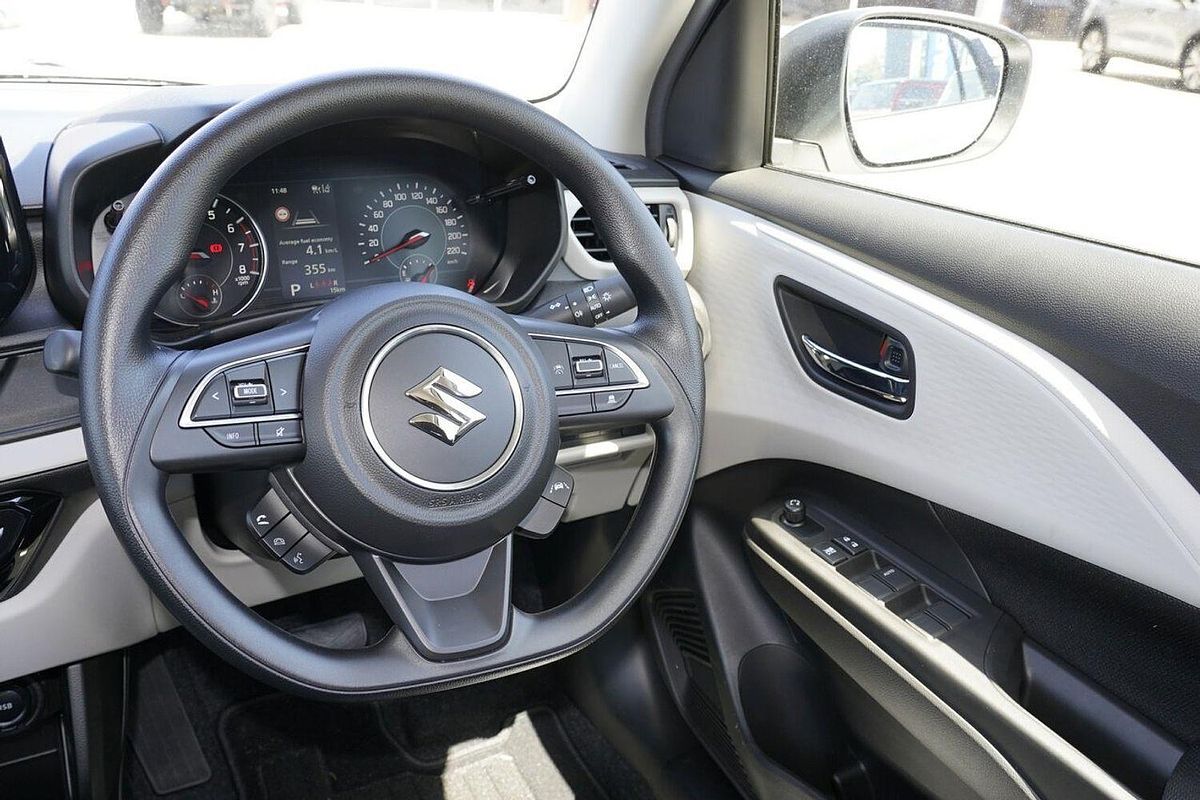 2024 Suzuki Swift Hybrid UZ