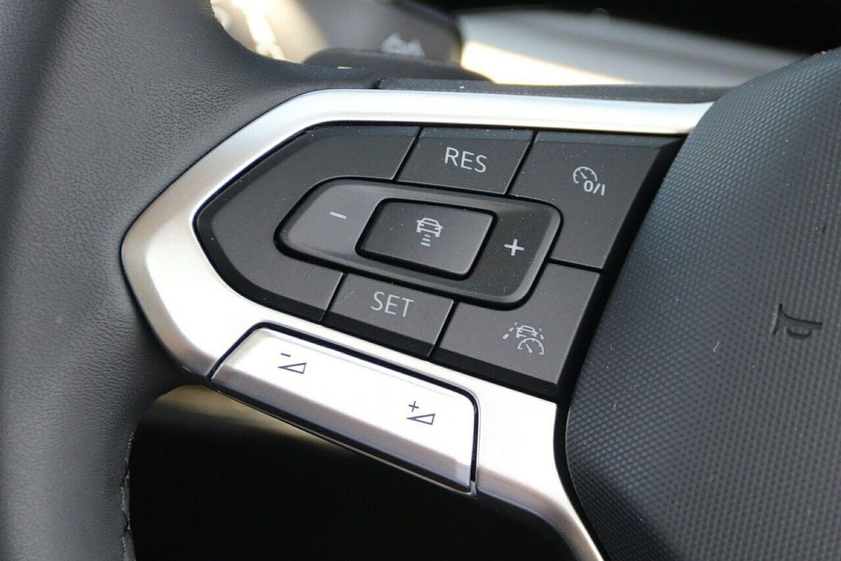 2024 Volkswagen Golf 110TSI Life 8